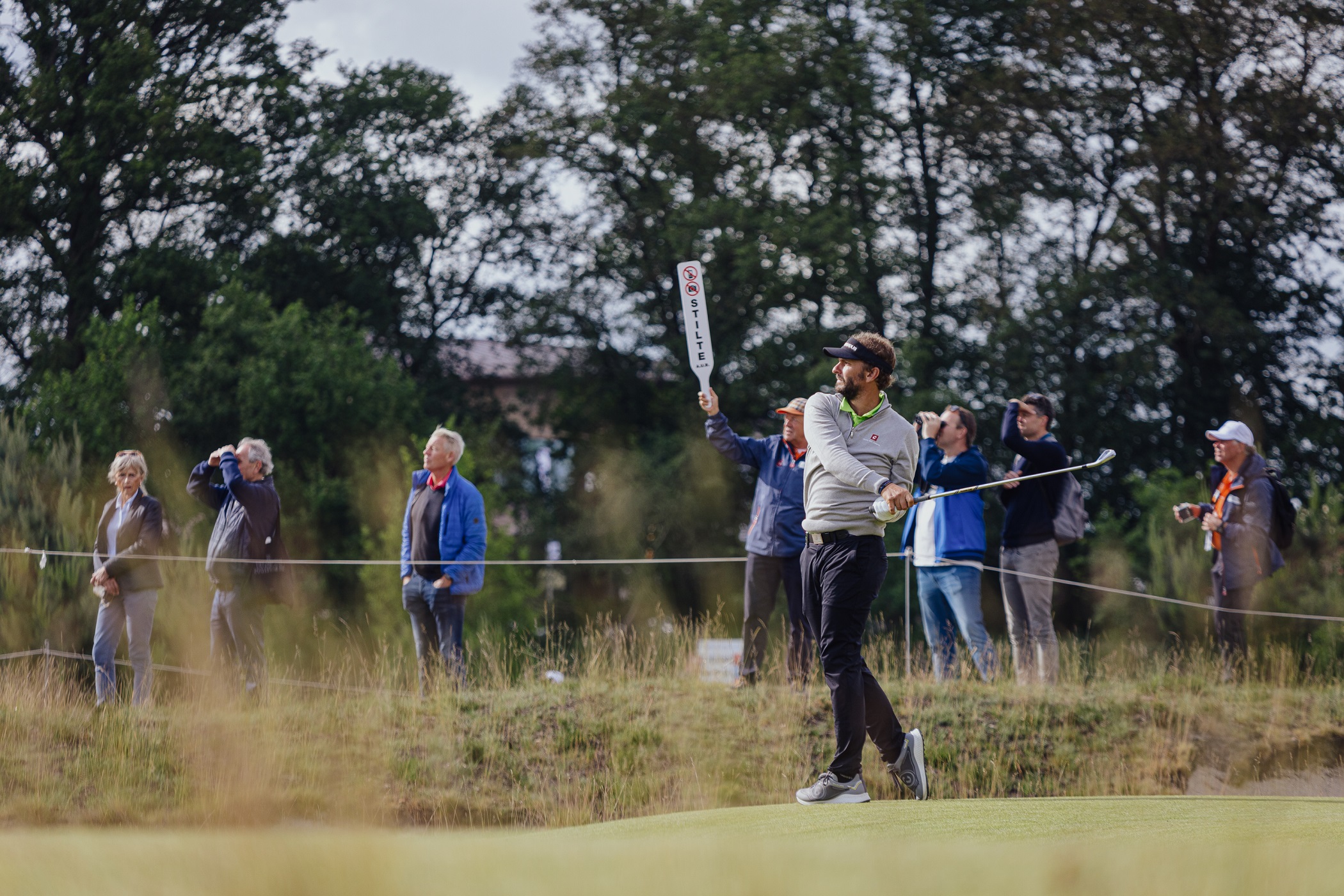 Luiten neemt afstand van golf